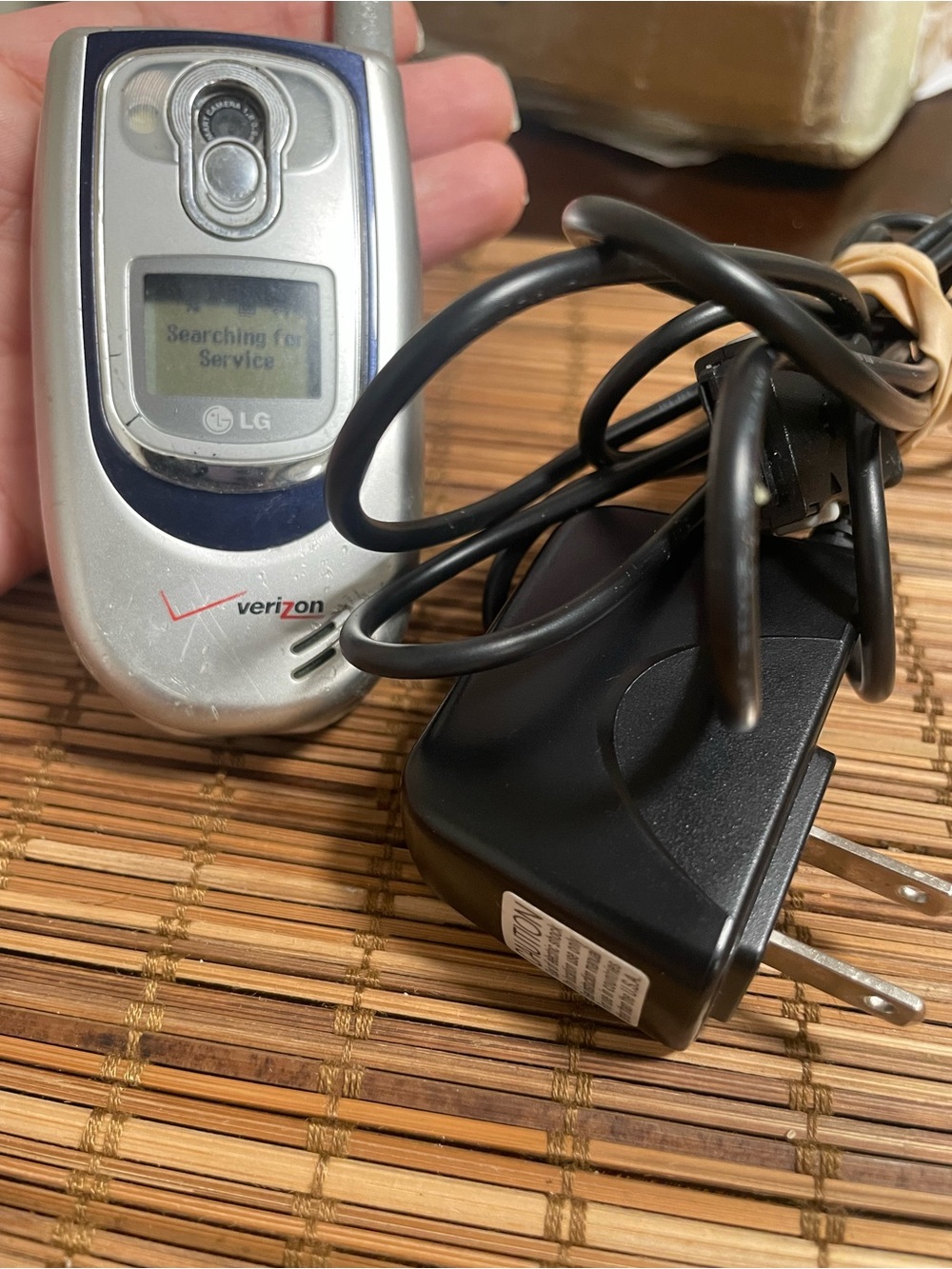 Vintage LG UX6100 Flip Phone - Unlocked - Fully Functional - Collection Only